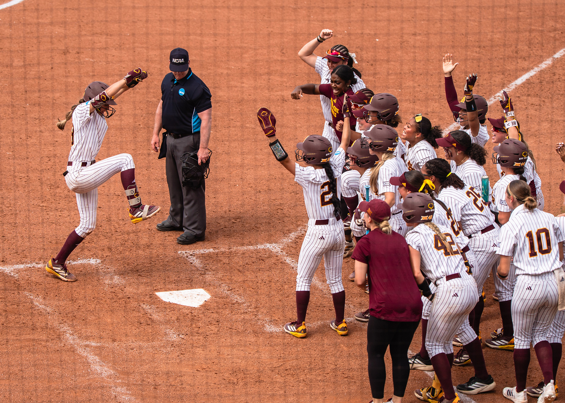 Two Steppin’ into Supers: No. 19/19 Softball slides into the Austin Super Regional