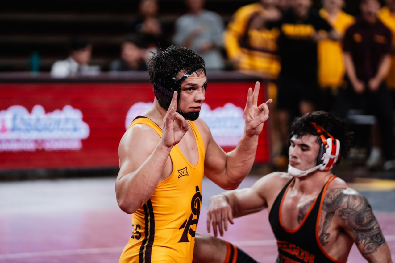 Wrestling completes comeback to secure home win over #22 Oregon State
