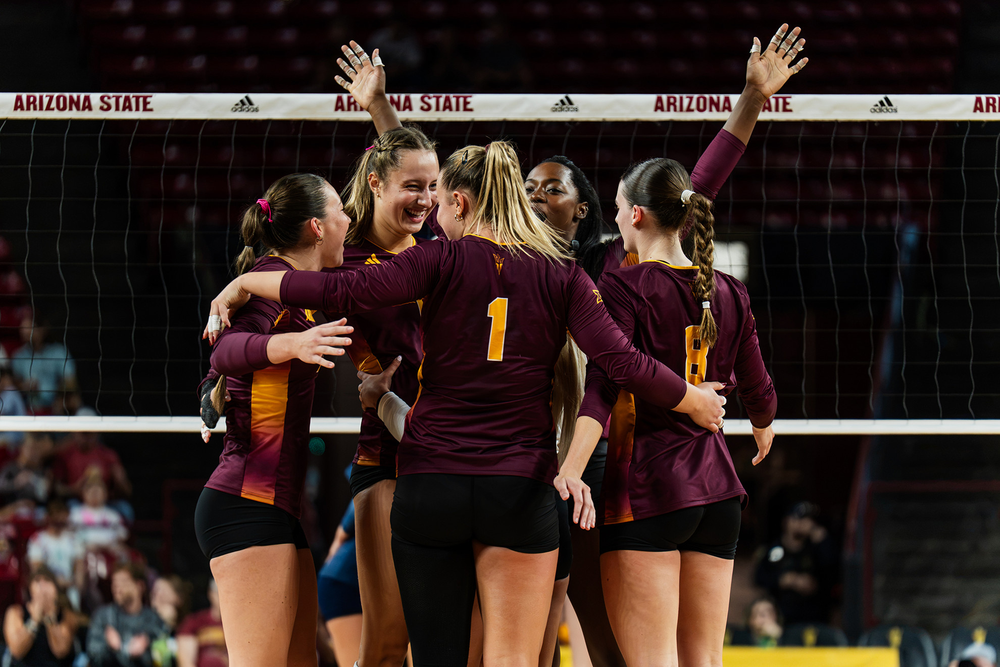 Serving overpowers San Diego in #7 Volleyball’s victory